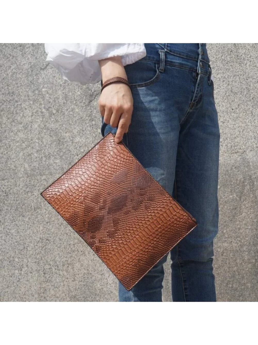 Chic Snakeskin PU Leather Clutch - Stylish Envelope Purse Bag with Hand Strap